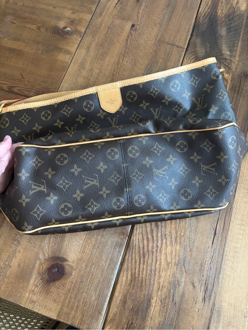 Louis Vuitton Monogram Canvas Shoulder Bag with Natural Vachetta Trim - Picture 3 of 6